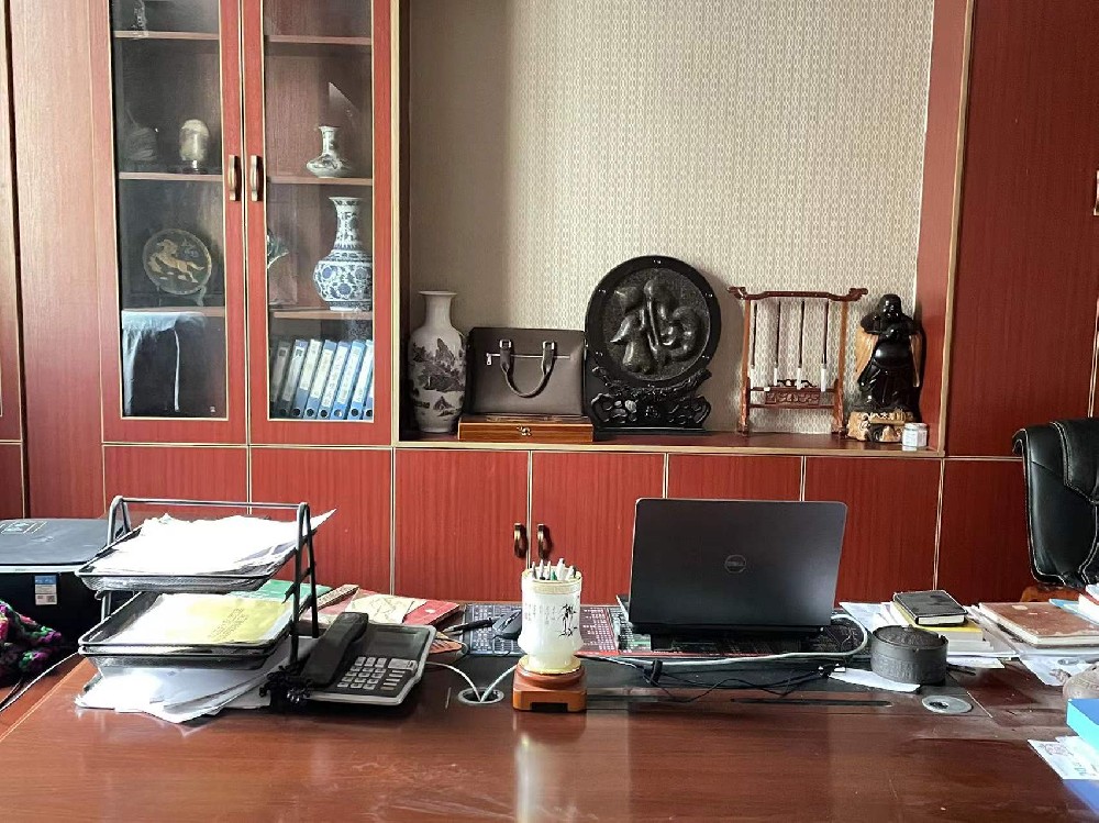 總（zǒng）經理辦公室