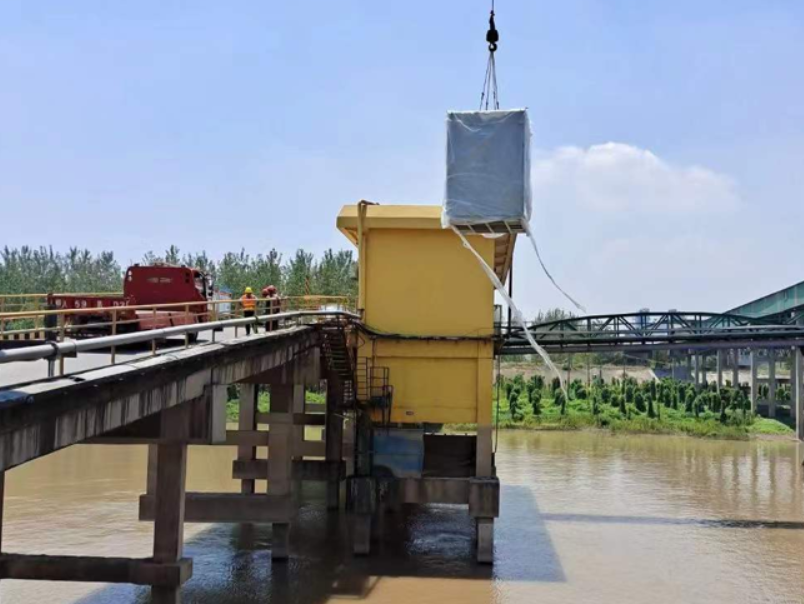 華新（xīn）水泥（ní）股（gǔ）份有（yǒu）限公司